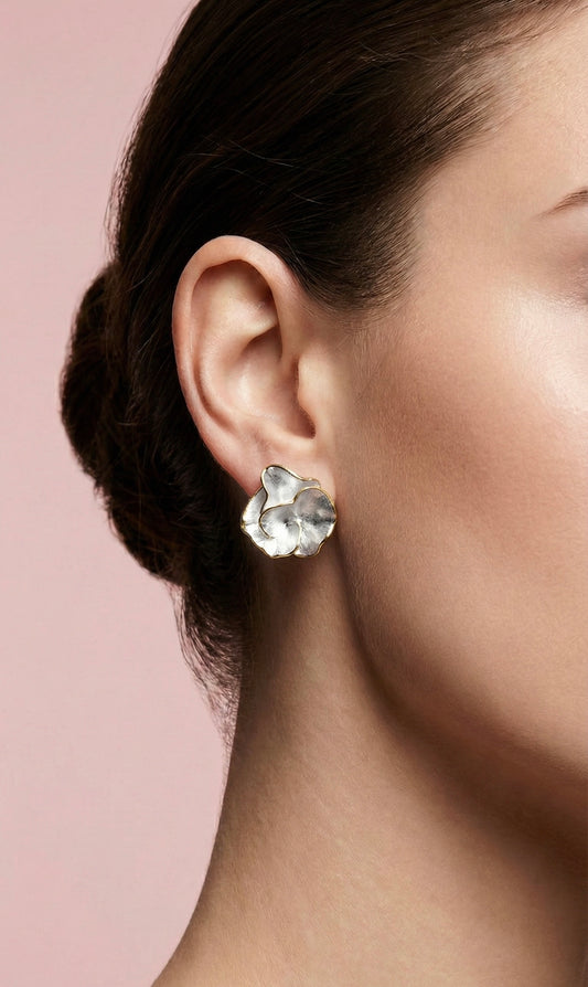 Aretes Petal Flow