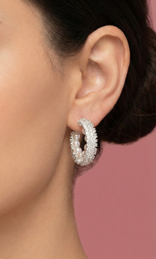 Aretes Pearl Crown Hoops