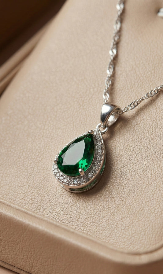 Collar Émeraude Élégance