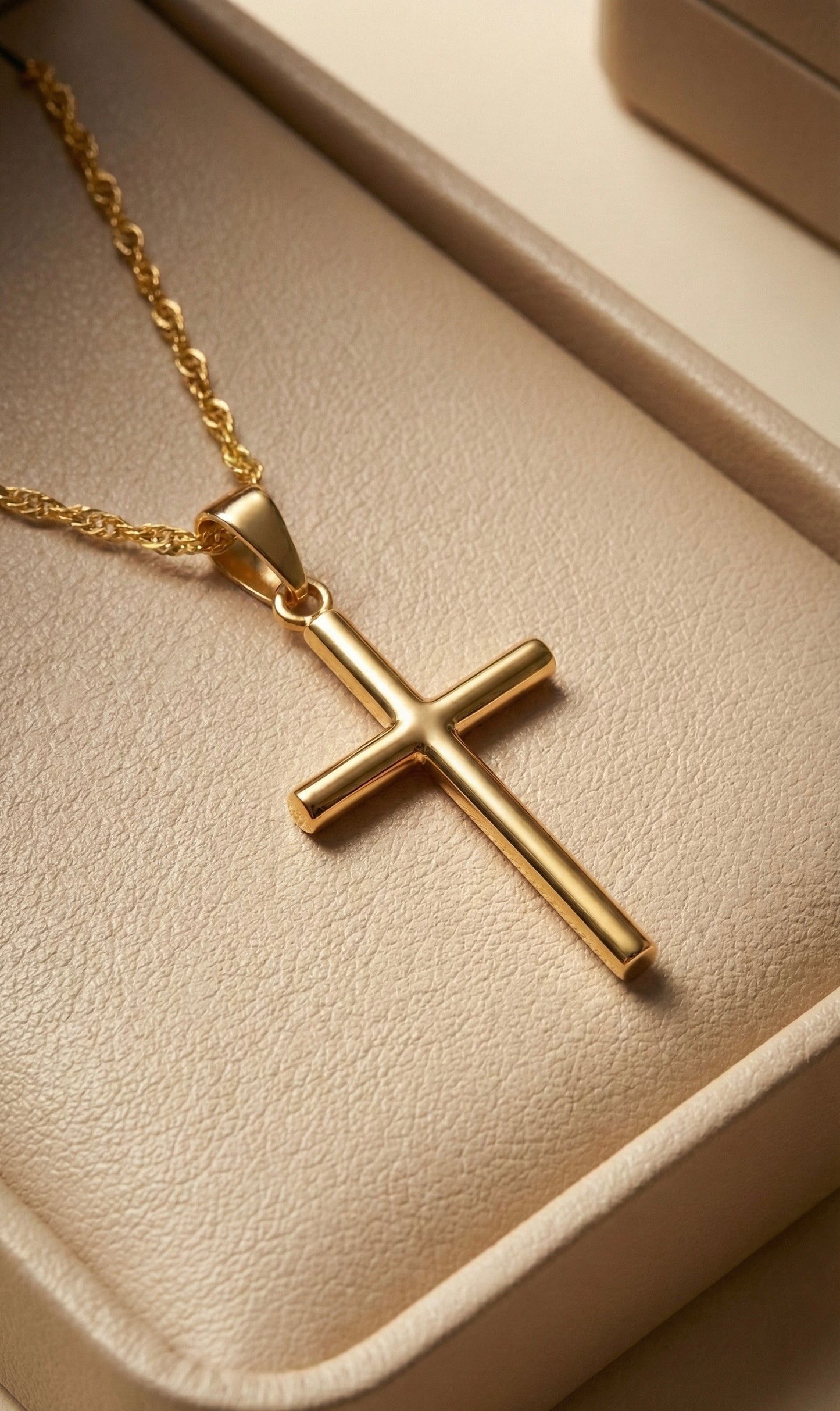 Collar Croix Médiane en Oro Laminado